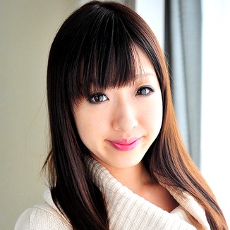 Ayu Kamisaka 上坂あゆ